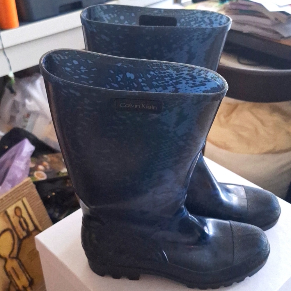 2 for $12: Calvin Klein Dark Blue Rainboots - US 9